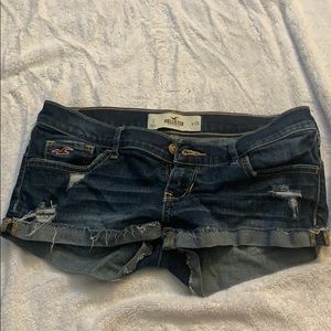 Hollister size 3 Low Rise Shorts